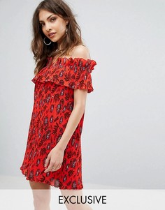 Свободное платье с широким вырезом и принтом пейсли Missguided - Красный