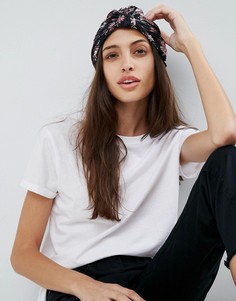 Плиссированная шапка с цветочным принтом ASOS Black - Черный