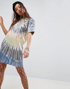 Платье-футболка с отделкой пайетками и эффектом тай-дай ASOS - Мульти