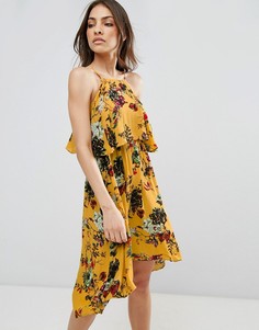 Платье миди с цветочным принтом QED London - Желтый
