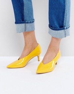 Туфли на каблуке-рюмочке с заостренным носком ASOS SUZIE - Желтый