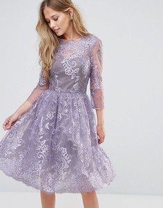 Кружевное платье миди с V-образным вырезом сзади Chi Chi London - Фиолетовый