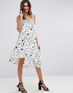 Легкое платье-трапеция с принтом ASOS - Мульти
