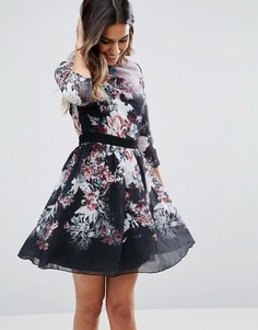 Короткое приталенное платье с цветочным принтом Little Mistress - Черный