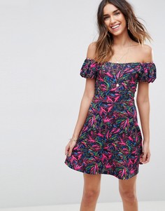 Короткое приталенное платье с пышными рукавами и принтом в стиле 80-х ASOS - Мульти