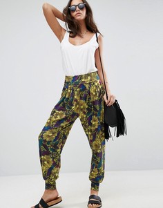 Гаремные брюки с тропическим принтом ASOS - Мульти