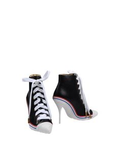 Полусапоги и высокие ботинки Moschino