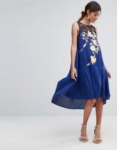 Платье миди с заниженной талией и вышивкой ASOS PREMIUM - Синий