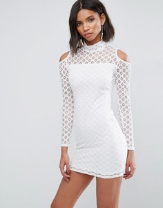 Кружевное платье с открытыми плечами AX Paris - Кремовый