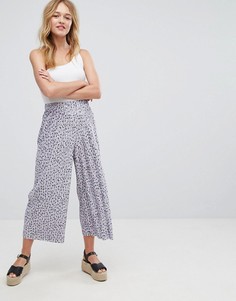 Брюки в мелкий цветочек Monki - Фиолетовый