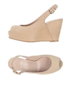Сандалии Stuart Weitzman