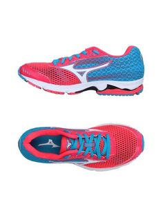 Низкие кеды и кроссовки Mizuno