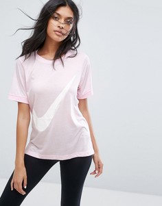 Футболка с фирменным символом Nike - Розовый