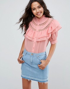 Блузка с коротким рукавом, рюшами и кружевными вставками ASOS - Розовый