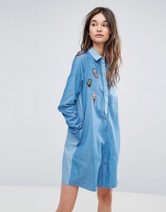 Liquorish Denim Shirt Dress With Patches - Синий