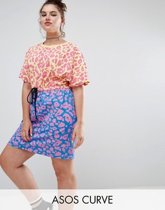 Платье мини с контрастным леопардовым принтом ASOS CURVE - Мульти