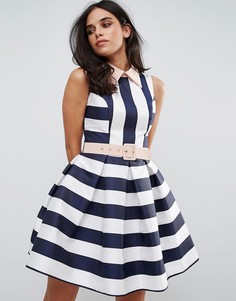 Короткое приталенное платье с контрастным воротником и поясом Forever Unique - Мульти