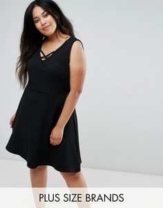 Короткое приталенное платье с решеткой из лямок спереди New Look Plus - Черный