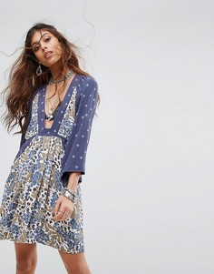 Платье с рукавами 3/4 и принтом Free People Talulla - Синий