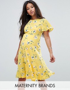 Чайное платье с цветочным принтом и рюшами Queen Bee Maternity - Мульти