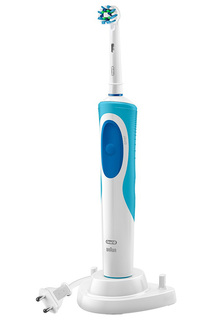 Электрическая зубная щетка ORAL B