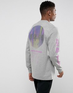 Свободный лонгслив с принтом ASOS - Серый