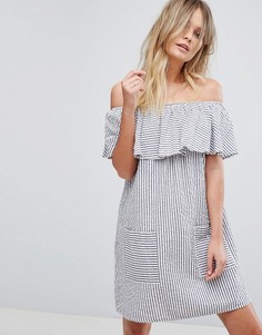 Летнее платье в полоску с открытыми плечами New Look - Синий