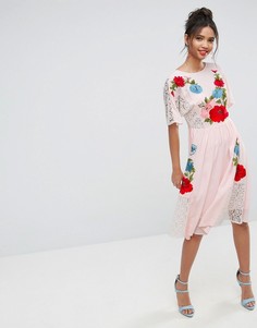 Платье с открытой спиной и вышивкой ASOS PREMIUM - Розовый