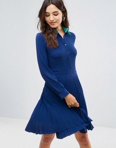 Платье с контрастным воротником и плиссировкой Liquorish - Темно-синий