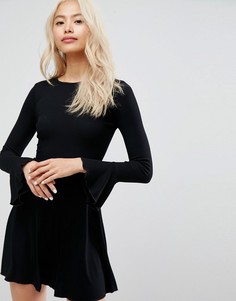 Приталенное платье мини с оборками на манжетах ASOS - Черный