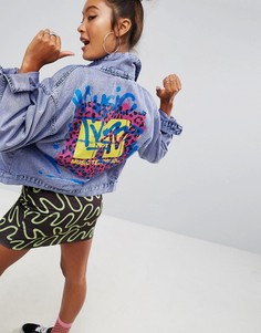 Джинсовая куртка с принтом на спине ASOS x MTV - Фиолетовый