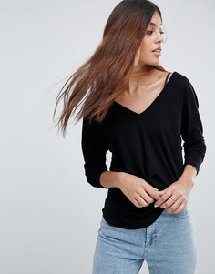 Свободная футболка с длинными рукавами и V-образным вырезом ASOS - Черный