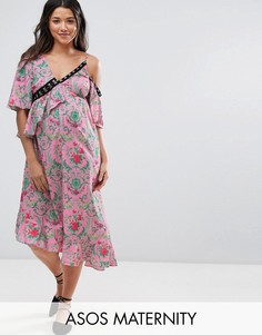 Атласное платье макси с цветочным принтом и люверсами ASOS Maternity - Мульти