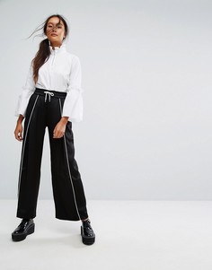 Широкие брюки с контрастной окантовкой Monki - Черный