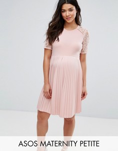 Платье мини с плиссировкой и кружевом ASOS Maternity PETITE - Розовый