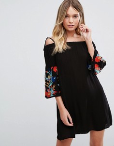 Цельнокройное платье с вышивкой на рукавах Boohoo - Черный
