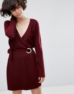 Вязаное платье с запахом и люверсами ASOS - Красный