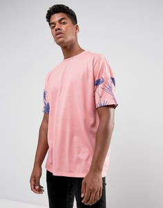 Розовая футболка оверсайз с пальмовым принтом на рукавах ASOS - Розовый