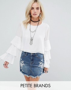Топ с ярусными оборками на рукавах Glamorous Petite - Белый