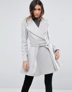 Приталенное пальто с большим воротником и поясом ASOS - Серый