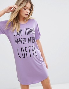 Ночная рубашка с принтом Good Things Happen After Coffee Boohoo - Фиолетовый