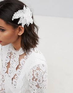 Заколка для волос с кружевным листком ASOS BRIDAL - Кремовый