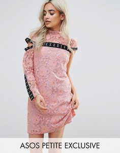 Кружевное платье мини с крючками на контрастной ленте ASOS PETITE - Мульти