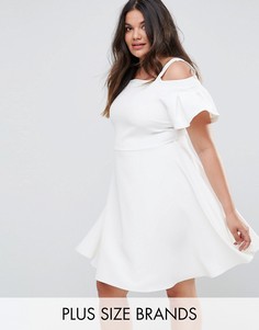 Короткое приталенное платье с открытыми плечами Closet London Plus - Белый