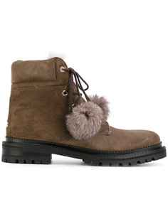 Elba boots Jimmy Choo