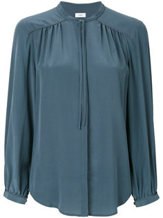 collarless blouse Closed