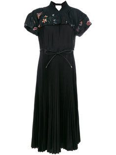 embroidered pleated dress Sacai
