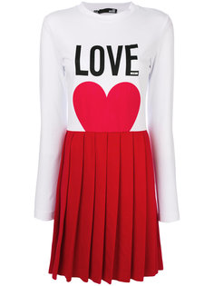 плиссированное платье  Love Moschino