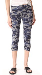 SUNDRY Yoga Capri Pants