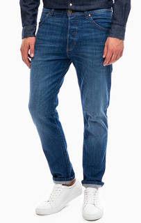 Зауженные джинсы с застежкой на болты Wrangler